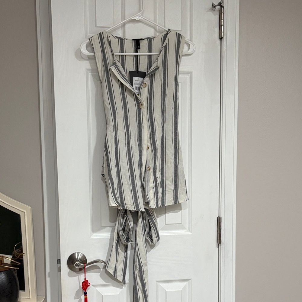 NWT Striped Sleeveless Button-Up Top